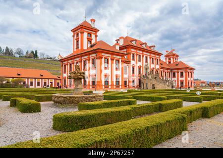 Barockschloss Troja im Frühjahr, Prag, Böhmen, Tschechische Republik (Tschechien), Europa Stockfoto