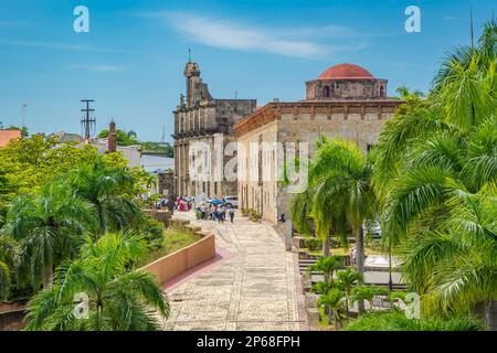 Blick auf das Pantheon des Vaterlands von Alcazar de Colon, UNESCO-Weltkulturerbe, Santo Domingo, Dominikanische Republik, Westindischen Inseln, Karibik Stockfoto