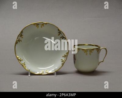 Moskauer Porzellanhersteller, Popoff Factory, Tasse und Untertasse, 1850–75 ml, Hartporzellan. Stockfoto