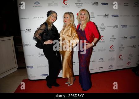 Christina Maaßen, Ursula Off-Melcher, Annett Schlegel bei der Anja Gockel Fashion Show „Seven Senses“ Abendshow auf der Berliner Modewoche Herbst/Sieg Stockfoto