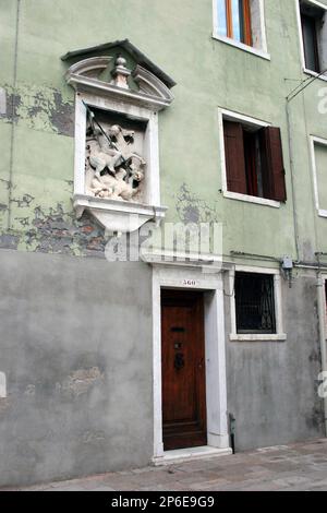 2006 , august , Venedig , Italien : das Haus des britischen Schriftstellers JOHN ADDINGTON SYMONDS ( 1840 - 1893 ) In Fondamenta alla Zattere ai Gesuati - VENEZIA - GEOGRAFIE - GEOGRAFIA - Casa - Abitazione - Scrittore - Letteratura - Literatur - Letterato - Homosexuell - Homosexualität - Omossuale - omosessualità - GAY - LGBT --- Foto von Giovanbattista LA GBB - BRAMVIO LA GBB Stockfoto