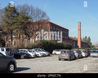 COLLEGNO, ITALIEN - CIRCA JANUAR 2023: Lavanderia eine Dampfübersetzungs-Dampfwäscherei Stockfoto