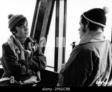 ALEX NORTON und ROSS CAMPBELL im HUNCH 1967 Regisseur/Schriftsteller SARAH ERULKAR Musik John Scott Produzent J.B. Holmes Anvil Films / The Children's Film Foundation Ltd CFF) Stockfoto