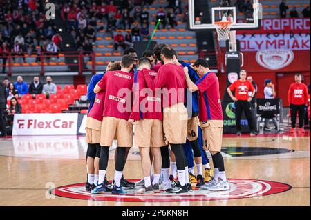 Athen, Lombardei, Griechenland. 7. März 2023. FC Barcelona Spieler während der Euroleague Runde 27, Spiel zwischen Olympiacos Piräus und FC Barcelona im Friedens- und Freundschaftsstadion am 7. März 2023 in Athen, Griechenland. (Kreditbild: © Stefanos Kyriazis/ZUMA Press Wire) NUR REDAKTIONELLE VERWENDUNG! Nicht für den kommerziellen GEBRAUCH! Stockfoto