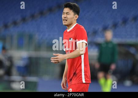 07. März 2023; Stadio Olimpico, Rom, Italien: UEFA Conference League, SS Lazio gegen AZ Alkmaar; Yukinari Sugawara AZ Alkmaar Stockfoto