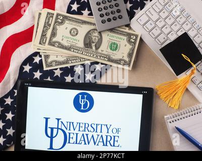 Deutschland. 08. März 2023. In dieser Fotoabbildung wird das Logo der University of Delaware auf einem Tablet angezeigt. Kredit: SOPA Images Limited/Alamy Live News Stockfoto