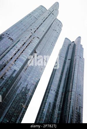 Busan, Südkorea - 22. Mai 2019: Doosan Haeundae Wir haben die Zenith Towers und Wohngebäude in Marine City, Haeundae District Stockfoto