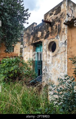 Lost Place Balneario Los Berrazales, Botteleria Agua de Agaete in Valle de Agaete auf Gran Canaria, Kanarische Inseln, Spanien. Stockfoto