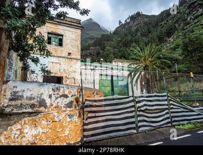 Lost Place Balneario Los Berrazales, Botteleria Agua de Agaete in Valle de Agaete auf Gran Canaria, Kanarische Inseln, Spanien. Stockfoto
