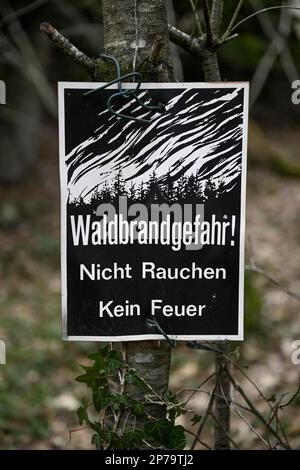 Waldbrandgefahr in einem Wald in der Nähe von Bad Saeckingen, Bezirk Waldshut, Baden-Württemberg, Deutschland Stockfoto