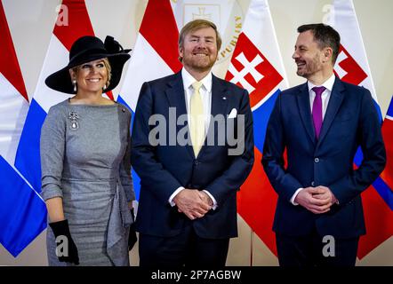 Bratislava, Slowakei. 08. März 2023. BRATISLAVA - König Willem-Alexander und Königin Maxima während eines Treffens mit dem slowakischen Ministerpräsidenten Eduard Heger am zweiten Tag des dreitägigen Staatsbesuchs in der Slowakei. ANP REMKO DE WAAL netherlands Out - belgien Out Credit: ANP/Alamy Live News Stockfoto