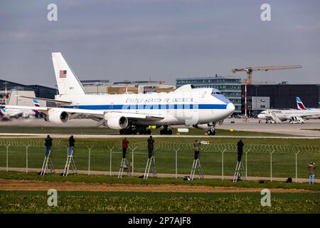 Flugzeug der US Air Force, USAF, am Flughafen, Flugzeug der amerikanischen Regierung des Musters Boeing E-4B, Stuttgart, Baden-Württemberg, Deutschland Stockfoto