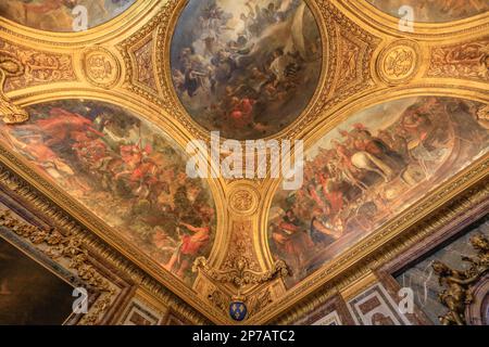 Deckengemälde Salon de Diane, Chateau de Versailles, Departement Yvelines, Region Ile-de-France, Frankreich Stockfoto