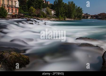 Die Brenta in Bassano del Grappa Stockfoto