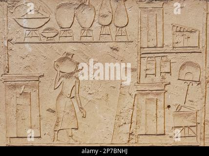 Ägypten, Sakkara, Grab von Horemheb, nördlicher Teil der Ostmauer des Innenhofs, Haus von Horemheb. Stockfoto