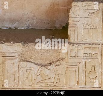 Ägypten, Sakkara, Grab von Horemheb, nördlicher Teil der Ostmauer des Innenhofs, Haus von Horemheb. Stockfoto