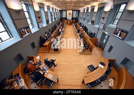 Das Bild zeigt eine Plenartagung des Wallonischen Parlaments am Mittwoch, den 01. Februar 2023 in Namur. BELGA FOTO ERIC LALMAND Stockfoto