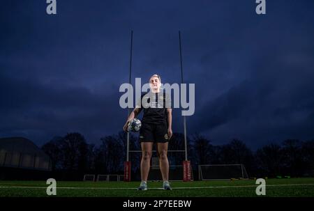 York Valkyrie's Sinead Peach vor einem Training im York St John University Sports Park, York. Ende letzten Jahres wog Sinead Peach viel Kummer bei der Weltmeisterschaft, aber die Star der York Valkyrie hat sich schnell darauf konzentriert, an der Spitze und im Mittelpunkt einer neuen, mutigen Ära der Frauen-Rugby-Liga zu stehen. Bilddatum: Mittwoch, 1. März 2023. Stockfoto