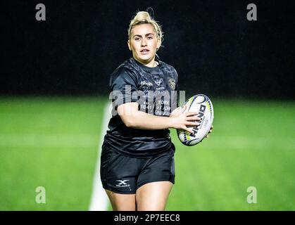 York Valkyrie's Sinead Peach während eines Trainings im York St John University Sports Park, York. Ende letzten Jahres wog Sinead Peach viel Kummer bei der Weltmeisterschaft, aber die Star der York Valkyrie hat sich schnell darauf konzentriert, an der Spitze und im Mittelpunkt einer neuen, mutigen Ära der Frauen-Rugby-Liga zu stehen. Bilddatum: Mittwoch, 1. März 2023. Stockfoto