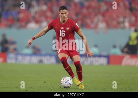 Sasa Lukic von Serbien in Aktion während des FIFA-Weltmeisterschafts-Katar-2022-Spiels zwischen Serbien und der Schweiz im Stadium 974. Endergebnis: Serbien 2:3 Schweiz. Stockfoto