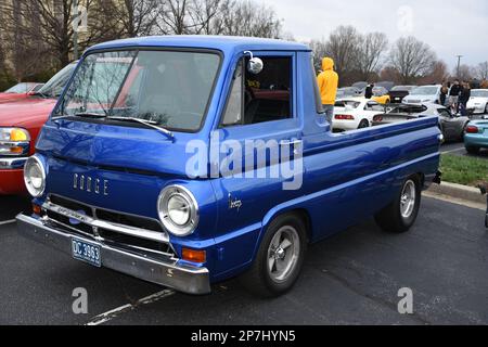 Ein 1966 A100 Dodge Pickup Truck, ausgestellt auf einer Autoausstellung. Stockfoto