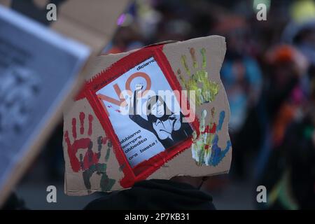 Rom, Italien. 08. März 2023. "Nicht eine weniger", die Demonstration für den Frauentag in der Hauptstadt. Rom, Italien. März 8. 2023. Kredit: antonio nardelli/Alamy Live News Kredit: antonio nardelli/Alamy Live News Stockfoto