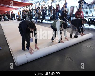 Los Angeles, USA. 08. März 2023. Ein Blick auf die Oscars Arrivals 95. Carpet Roll Out im Ovation Hollywood in Hollywood, Kalifornien, am Mittwoch, den 8. März 2023. (Foto: Sthanlee B. Mirador/Sipa USA) Guthaben: SIPA USA/Alamy Live News Stockfoto