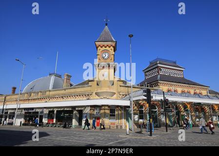 Bahnhof Eastbourne, an der Terminus Road, in East Sussex, Großbritannien Stockfoto