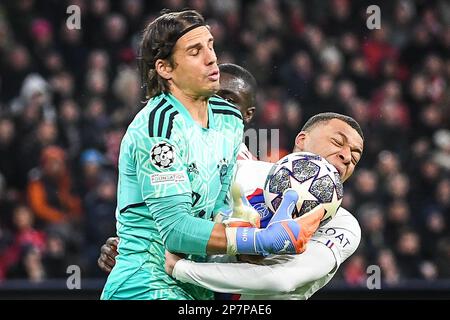 München, Frankreich, Deutschland. 8. März 2023. Yann SOMMER von Bayern München und Kylian MBAPPE von PSG während des UEFA Champions League-Spiels zwischen dem FC Bayern München Paris Saint-Germain im Allianz Arena Stadion am 08. März 2023 in München. (Kreditbild: © Matthieu Mirville/ZUMA Press Wire) NUR REDAKTIONELLE VERWENDUNG! Nicht für den kommerziellen GEBRAUCH! Kredit: ZUMA Press, Inc./Alamy Live News Stockfoto