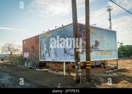 Vintage-Werbespot am Bombay Beach am Salton Sea Stockfoto