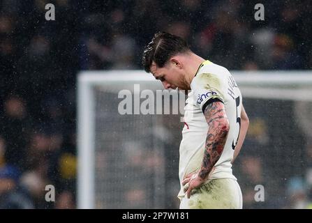 London, Großbritannien. 08. März 2023. Pierre-Emile Hojbjerg von Tottenham Hotspur dejected. UEFA Champions League-Runde von 16, 2.-teiliges Spiel, Tottenham Hotspur gegen Mailand im Tottenham Hotspur Stadium in London am Mittwoch, den 8. März 2023. Dieses Bild darf nur zu redaktionellen Zwecken verwendet werden. Nur redaktionelle Verwendung. Bild von Sandra Mailer/Andrew Orchard Sportfotografie/Alamy Live News Credit: Andrew Orchard Sportfotografie/Alamy Live News Stockfoto