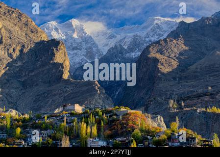 Allah Allmächtiger hat Pakistan mit ästhetischer und natürlicher Schönheit gesegnet. Es gibt viele Orte, die tödlich bedeckt sind mit wunderschönen Szenen. Was für ein gla Stockfoto