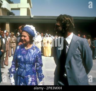 Königin Elizabeth besucht das Hamad Hospital auf dem königlichen Besuch in Doha, Katar, im Jahr 1979 Stockfoto