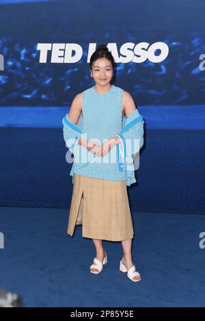 Maia Shibutani nimmt an der Premiere der Staffel 3 „Ted Lasso“ Teil. Stockfoto