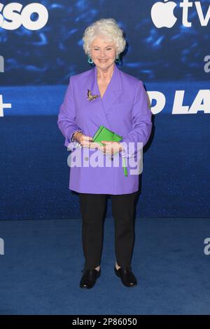 Annette Badland nimmt an der Premiere der Staffel 3 „Ted Lasso“ Teil. Stockfoto