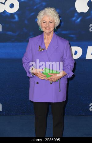 Annette Badland nimmt an der Premiere der Staffel 3 „Ted Lasso“ Teil. Stockfoto