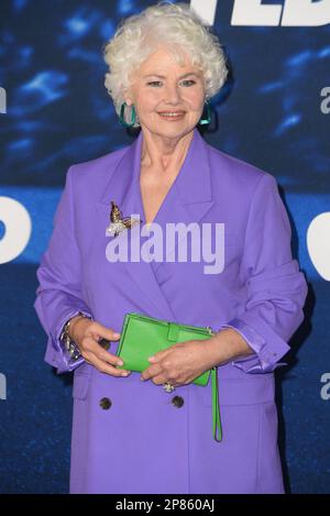 Annette Badland nimmt an der Premiere der Staffel 3 „Ted Lasso“ Teil. Stockfoto