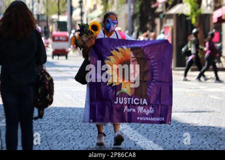 Nicht exklusiv: 08. März 2023, Mexiko-Stadt, Mexiko: Kontingente von Frauen marschieren zum Gedenken an den Internationalen Frauentag und fordern ihre Stockfoto