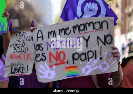 Nicht exklusiv: 08. März 2023, Mexiko-Stadt, Mexiko: Kontingente von Frauen marschieren zum Gedenken an den Internationalen Frauentag und fordern ihre Stockfoto