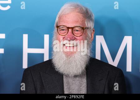 Los Angeles, Usa. 08. März 2023. LOS ANGELES, KALIFORNIEN, USA - MÄRZ 08: Der amerikanische Fernsehmoderator, Komiker, Schriftsteller und Produzent Dave Letterman (David Michael Letterman) trifft auf der Los Angeles Premiere von Disney's Music Docu-Special „Bono & the Edge: A Sort of Homecoming, mit Dave Letterman' im Orpheum Theatre am 8. März 2023 in Los Angeles, Kalifornien, USA. (Foto: Xavier Collin/Image Press Agency) Kredit: Image Press Agency/Alamy Live News Stockfoto