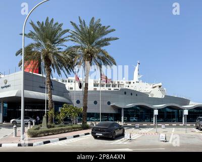 Das historische Schiff Queen Elizabeth 2 ist jetzt ein luxuriöses schwimmendes Hotel in Port Rashid, Dubai Stockfoto