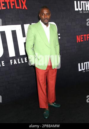 New York City, USA. 08. März 2023. Idris Elba nimmt an der New Yorker Premiere „Luther: The Fallen Sun“ Teil, die am 8. März 2023 im Pariser Theater in New York City, NY, stattfindet © Steven Bergman/AFF-USA.COM Kredit: AFF/Alamy Live News Stockfoto