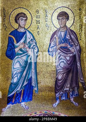 Byzantinisches Mosaik der Apostel St. Thomas und St. Philip aus dem 12. Jahrhundert in der Kirche Santa Maria dell'Ammiraglio - Palermo, Sizilien, Italien Stockfoto