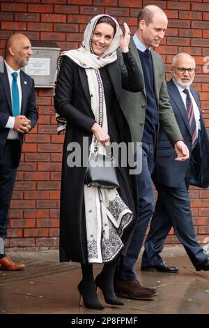 Muslim Centre, Hayes, Großbritannien. 9. März 2023 TRH der Prinz und die Prinzessin von Wales besuchen das Hayes Muslim Centre, um den an den Hilfsbemühungen Beteiligten und denjenigen zu danken, die Mittel für die Unterstützung der von den verheerenden Erdbeben in der Türkei und Syrien betroffenen Gemeinden aufgebracht haben. Foto: Amanda Rose/Alamy Live News Stockfoto