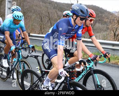 Französischer David Gaudu von Groupama-FDJ in Aktion während der Etappe 5 der 81. Ausgabe des Achttägigen Radrennen Paris-Nizza, 212,4 km von Saint-Symphorien-sur-Coise bis Saint-Paul-Trois-Chateaux, Frankreich, Donnerstag, 09. März 2023. BELGA FOTO DAVID PINTENS Stockfoto