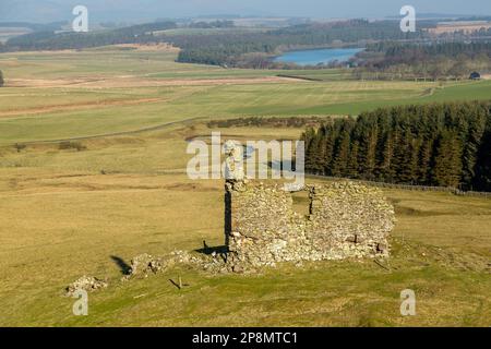 Hirendean Castle - ein Peel Tower aus dem 16. Jahrhundert. Stockfoto