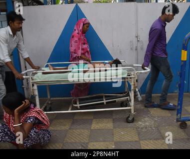 Kalkutta, Indien. 08. März 2023. Ein Junge, der an einer akuten Atemwegsinfektion leidet, gesehen in einem staatlichen Kinderkrankenhaus. Adenovirus trifft die Stadt; 4 bis 5 Kinder sterben in Kalkutta durch Adenovirus. Den Berichten zufolge sind Kinder hauptsächlich betroffen. (Foto: Sandip Saha/Pacific Press) Kredit: Pacific Press Media Production Corp./Alamy Live News Stockfoto