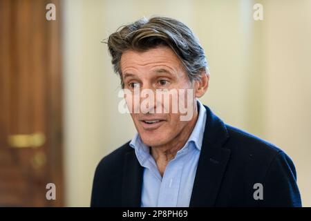 RIGA, LETTLAND. 9. März 2023 Sebastian Coe, Präsident der Leichtathletik (IAAF) nach der Pressekonferenz der bevorstehenden Halbmarathon-Weltmeisterschaft in Riga. Stockfoto