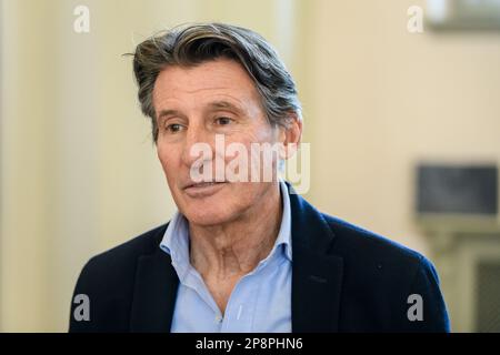 RIGA, LETTLAND. 9. März 2023 Sebastian Coe, Präsident der Leichtathletik (IAAF) nach der Pressekonferenz der bevorstehenden Halbmarathon-Weltmeisterschaft in Riga. Stockfoto