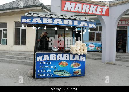 Kebab-Stand am Straßenrand in Aserbaidschan Stockfoto